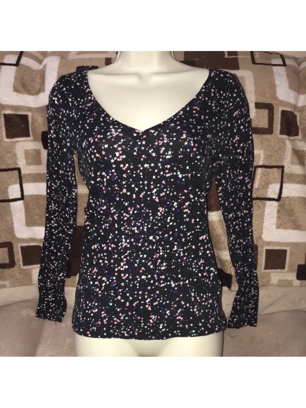 Bongo medium Long-Sleeve V-Neck Star Print Top - Blue with Pink Accents